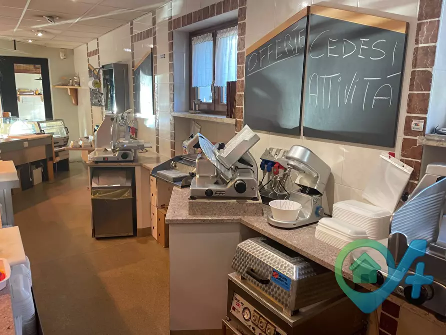 Immagine 8 di Attività commerciale in vendita  in via Carcereri 29 a Bosco Chiesanuova