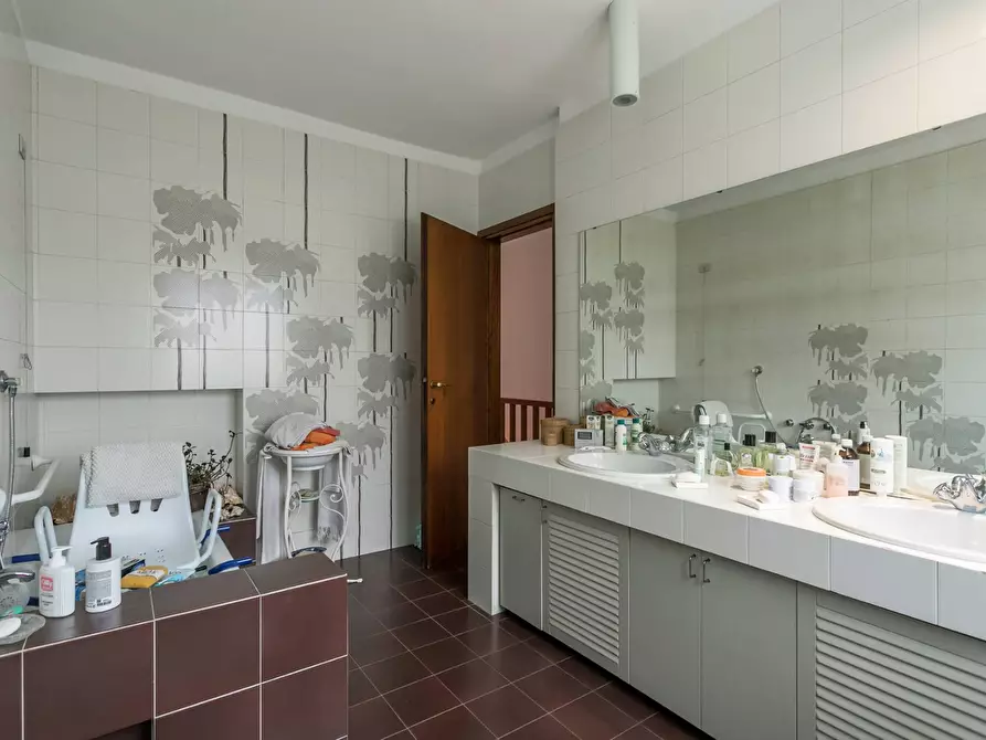 Immagine 9 di Villetta a schiera in vendita  in VIA VERDI a Mozzo