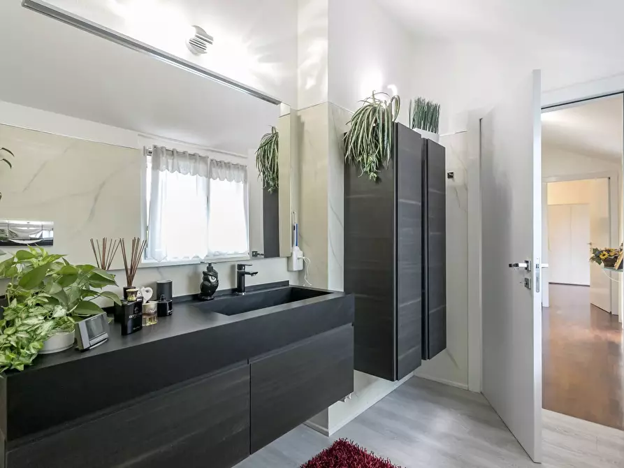 Immagine 9 di Appartamento in vendita  in CARSO a Bergamo