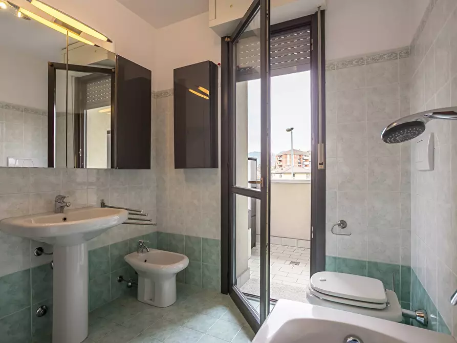 Immagine 11 di Appartamento in vendita  in Via San Bernardino a Bergamo