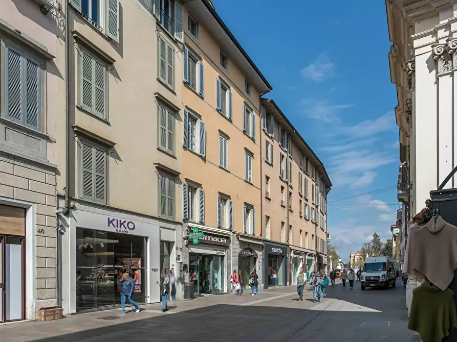 Immagine 3 di Appartamento in vendita  in Via Sant'orsola 4 a Bergamo