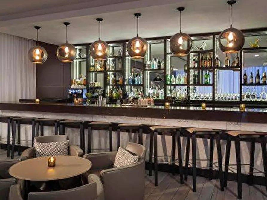 Immagine 1 di Bar / Ristorante in vendita  a Busto Arsizio