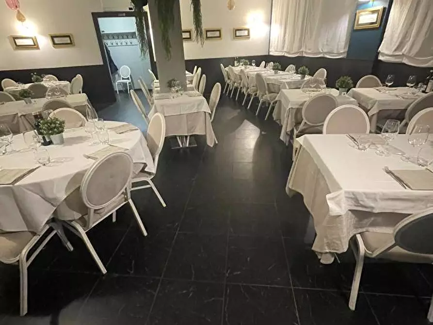 Immagine 3 di Attività commerciale in vendita  a Nerviano