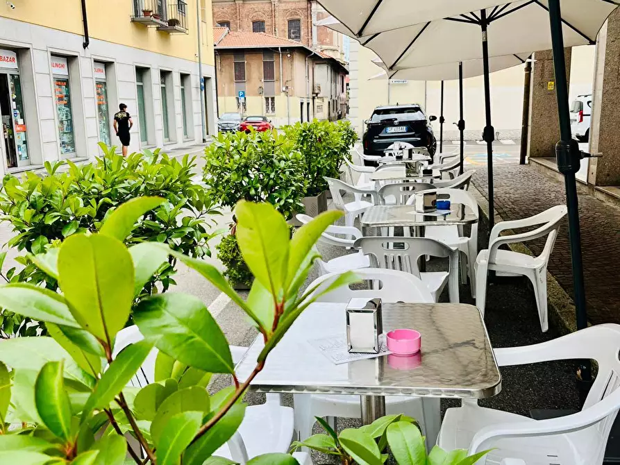 Immagine 1 di Bar / Ristorante in vendita  a Legnano