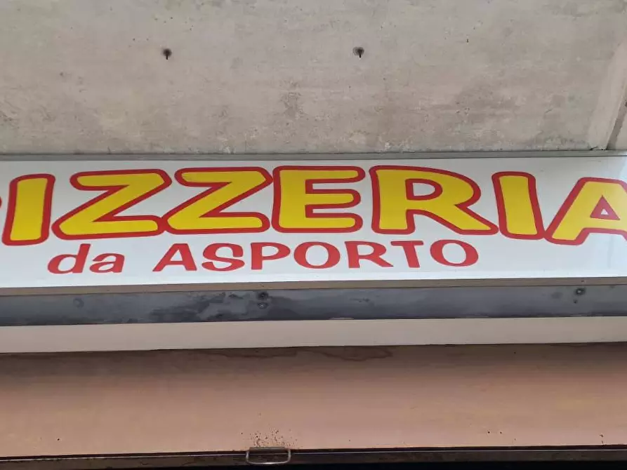 Immagine 3 di Attività commerciale in vendita  a Gallarate