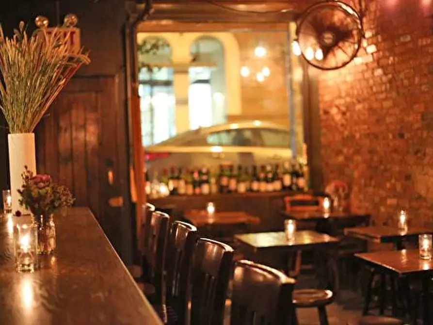 Immagine 1 di Bar / Ristorante in vendita  a Saronno