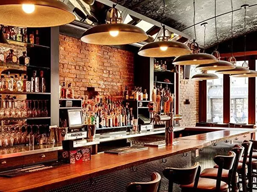 Immagine 2 di Bar / Ristorante in vendita  a Tradate