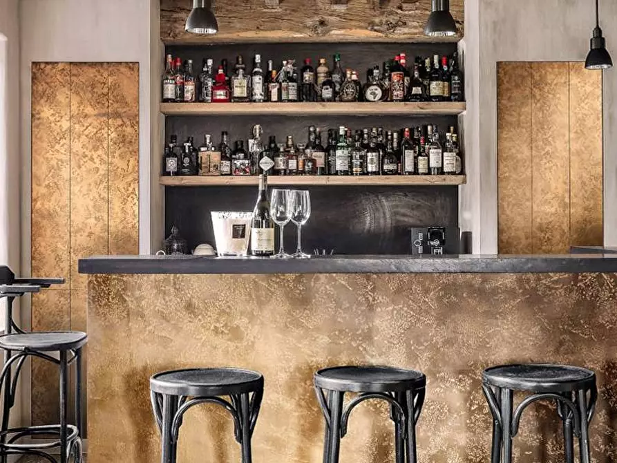 Immagine 1 di Attività commerciale in vendita  a Gallarate