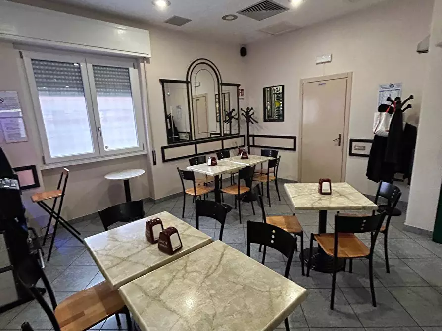 Immagine 4 di Attività commerciale in vendita  a Lainate