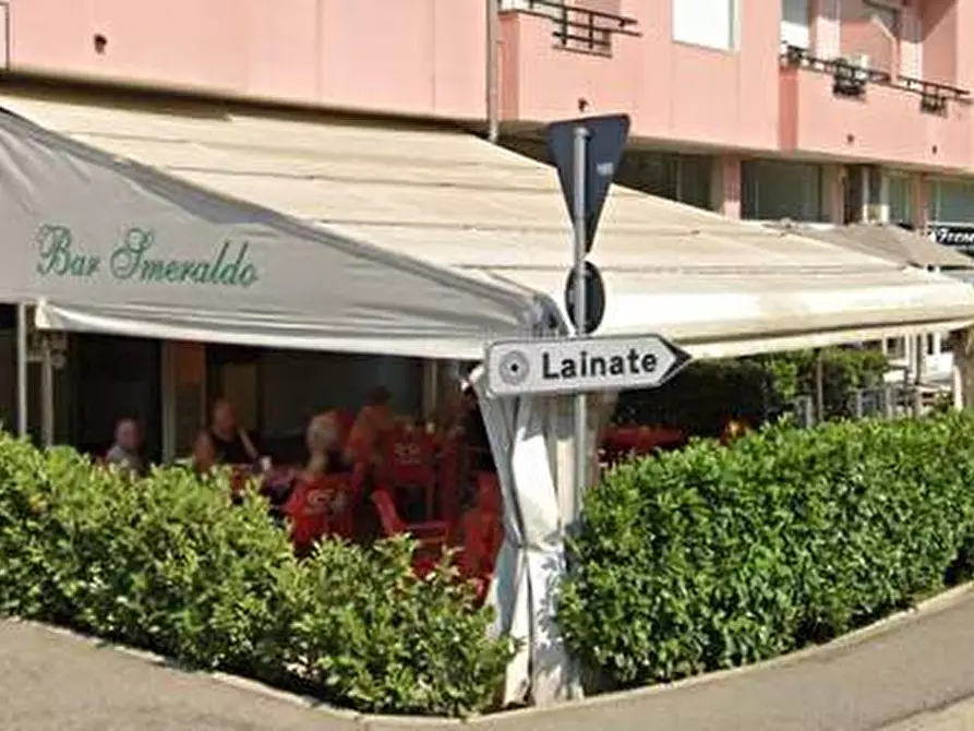 Immagine 5 di Attività commerciale in vendita  a Lainate