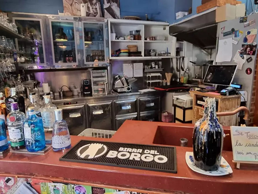 Immagine 1 di Bar / Ristorante in vendita  a Legnano