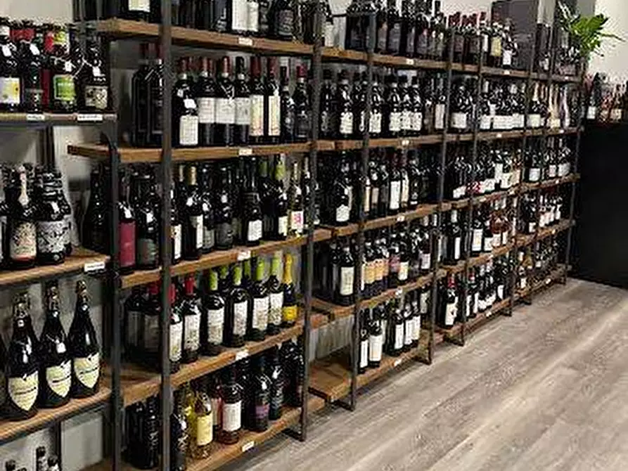 Immagine 2 di Bar / Ristorante in vendita  in cesare battisti a Legnano