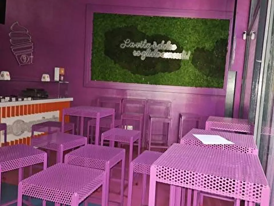 Immagine 1 di Attività commerciale in vendita  a Magenta