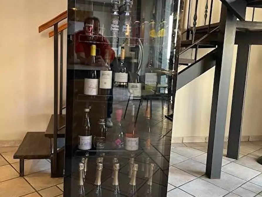 Immagine 3 di Attività commerciale in vendita  a Varese