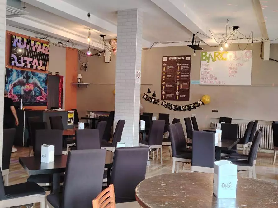 Immagine 2 di Bar / Ristorante in vendita  a Castellanza