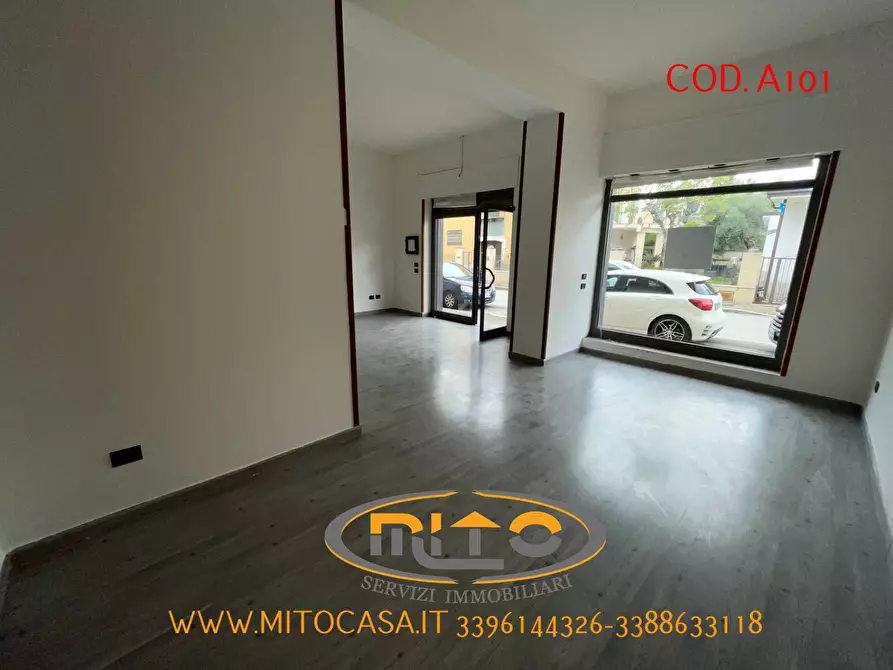 Immagine 4 di Locale commerciale in affitto  in VIA CRISTOFORO COLOMBO a Castelvenere