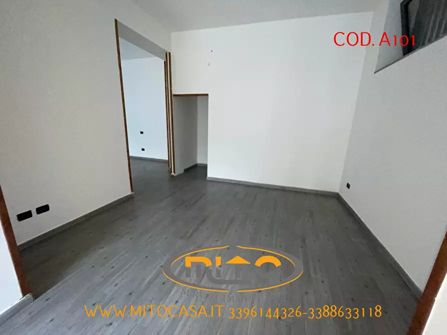 Immagine 5 di Locale commerciale in affitto  in VIA CRISTOFORO COLOMBO a Castelvenere