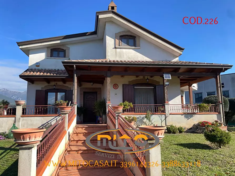 Immagine 5 di Villa in vendita  a Castelvenere