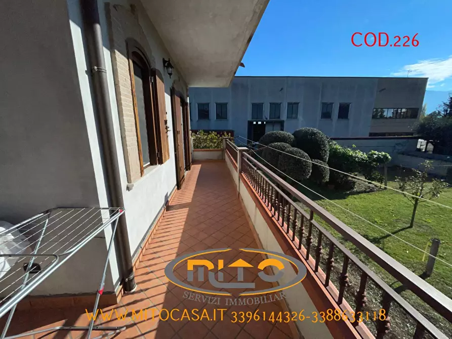 Immagine 16 di Villa in vendita  a Castelvenere