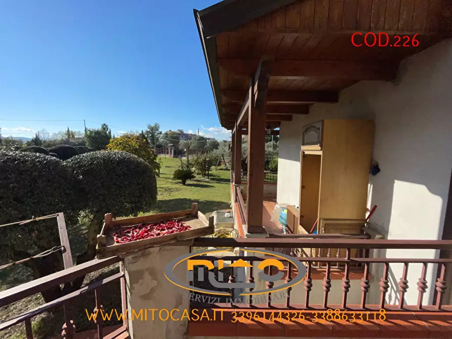 Immagine 18 di Villa in vendita  a Castelvenere