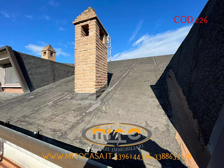 Immagine 52 di Villa in vendita  a Castelvenere