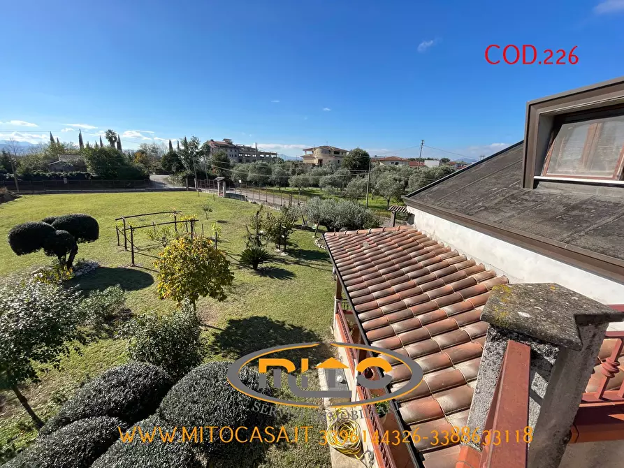 Immagine 55 di Villa in vendita  a Castelvenere