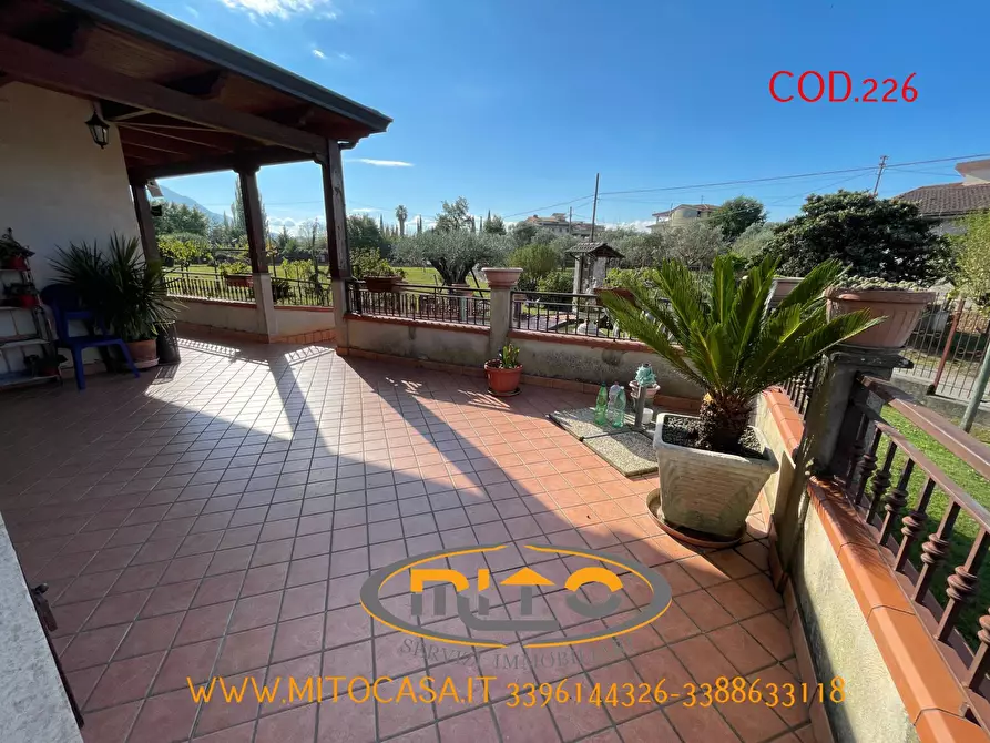 Immagine 90 di Villa in vendita  a Castelvenere