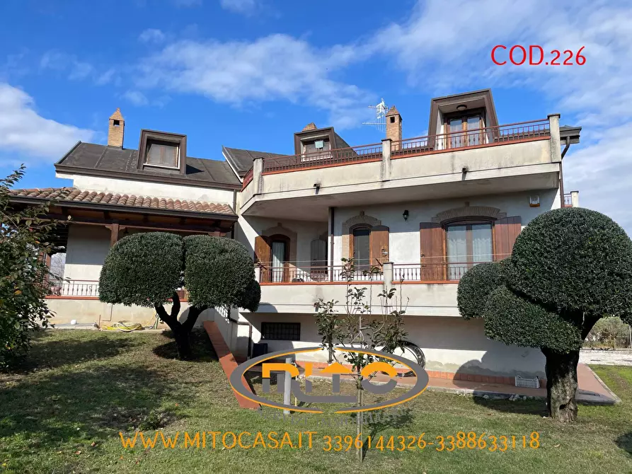 Immagine 107 di Villa in vendita  a Castelvenere