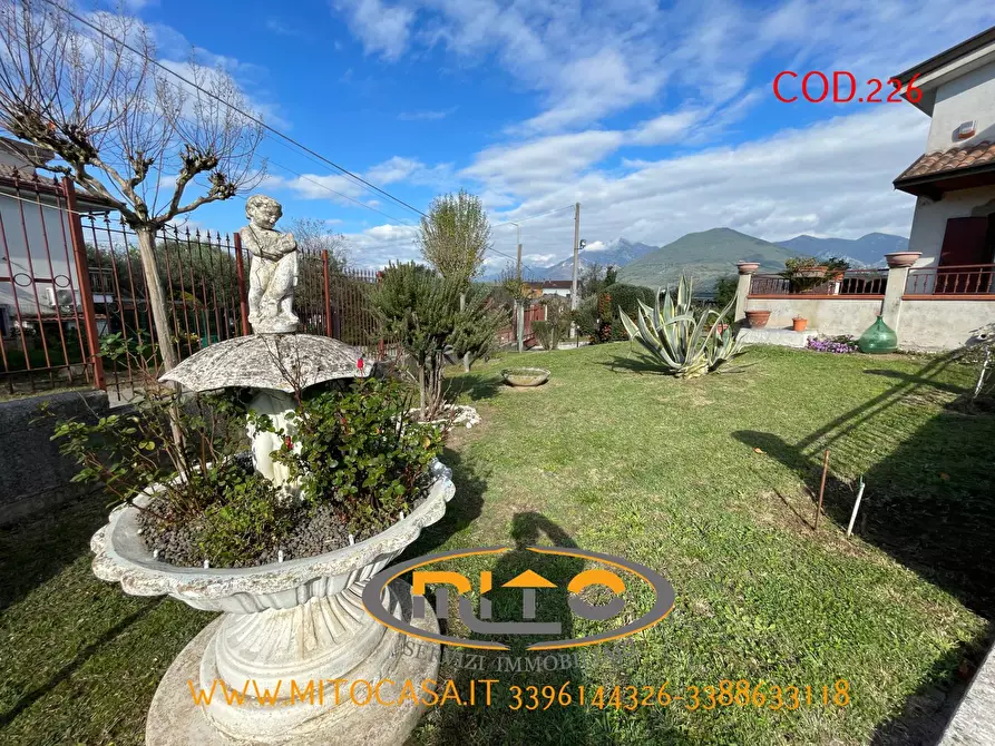 Immagine 130 di Villa in vendita  a Castelvenere