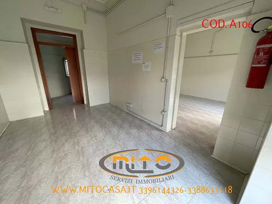 Immagine 18 di Locale commerciale in affitto  in TELESE VIA CRISTOFORO COLOMBO a Castelvenere