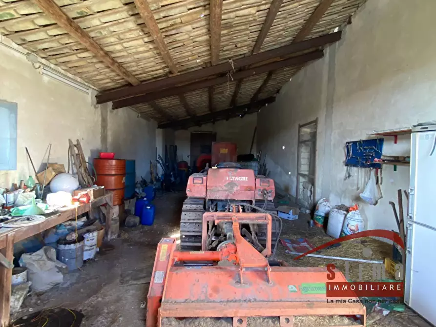 Immagine 27 di Rustico / casale in vendita  a Cassaro