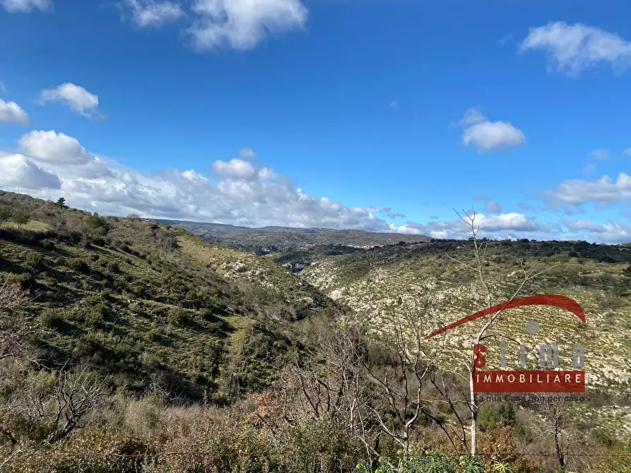 Immagine 30 di Rustico / casale in vendita  a Cassaro