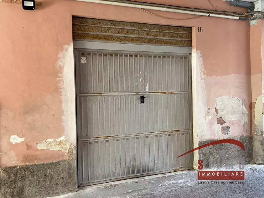 Immagine 1 di Magazzino in vendita  in via alcibiade a Siracusa