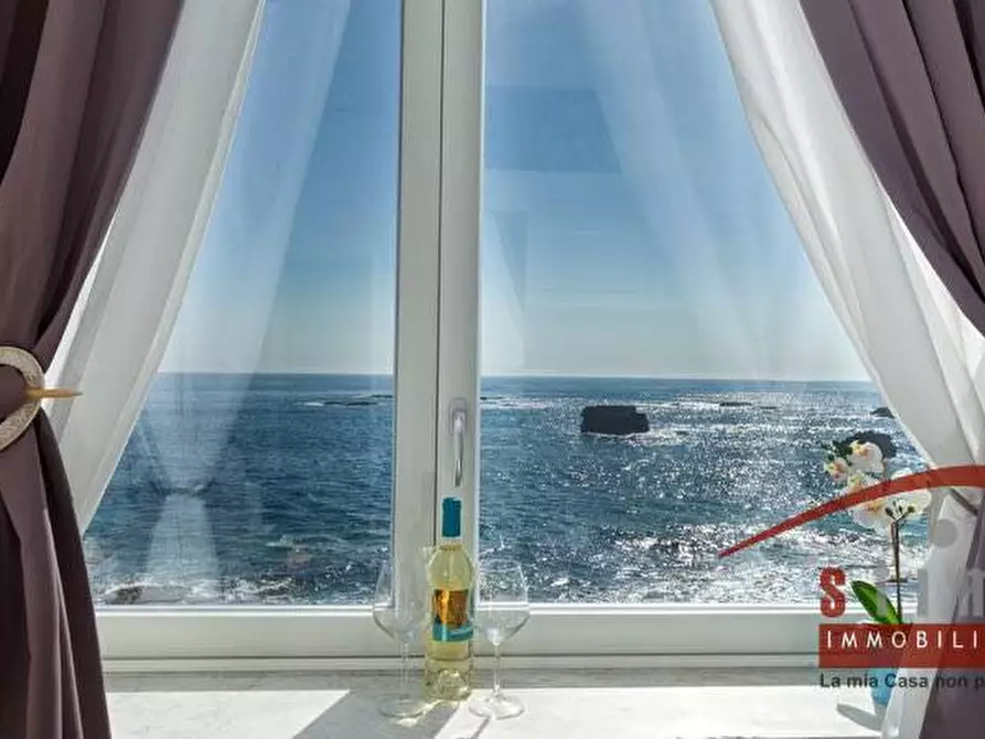 Immagine 1 di Casa indipendente in vendita  in VIA RIVIERA DIONISIO a Siracusa