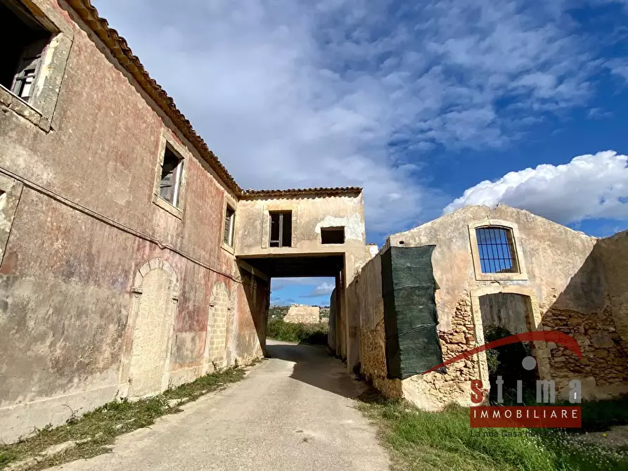 Immagine 5 di Rustico / casale in vendita  in strada tremilia a Siracusa