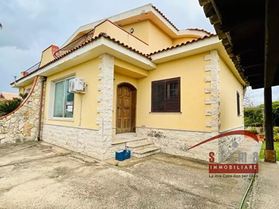 Immagine 1 di Villa in vendita  in via del gabbiano a Siracusa