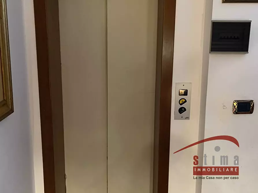 Immagine 14 di Villa in vendita  in Traversa Sinerchia a Siracusa