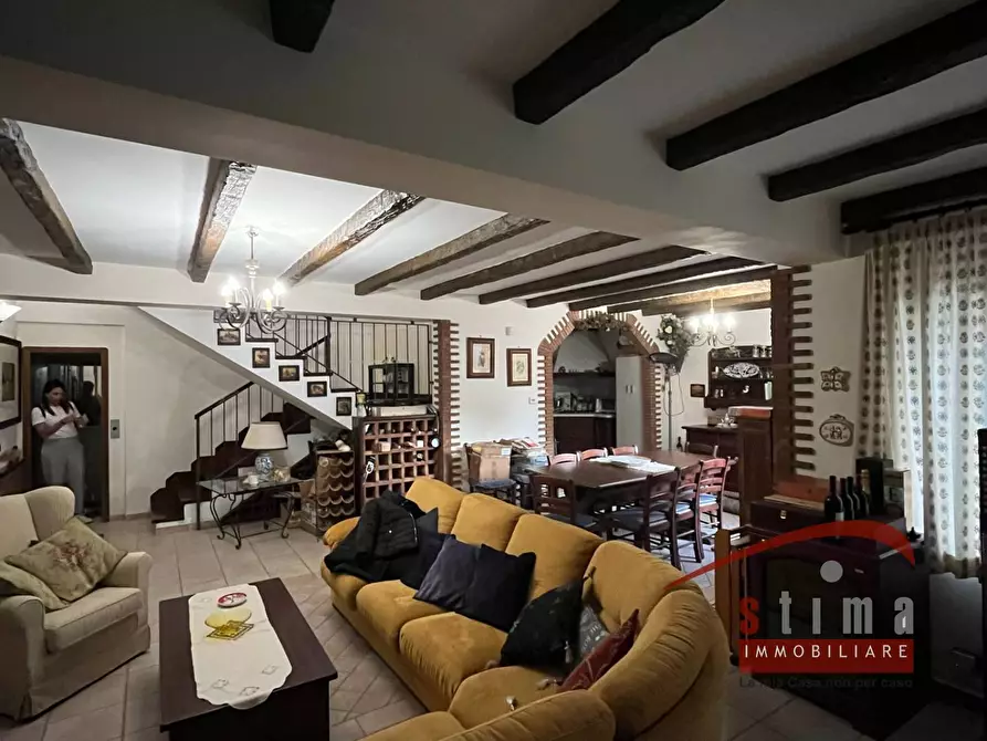 Immagine 19 di Villa in vendita  in Traversa Sinerchia a Siracusa