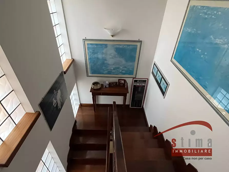 Immagine 31 di Villa in vendita  in Traversa Sinerchia a Siracusa