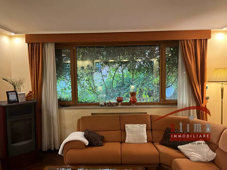 Immagine 36 di Villa in vendita  in Traversa Sinerchia a Siracusa