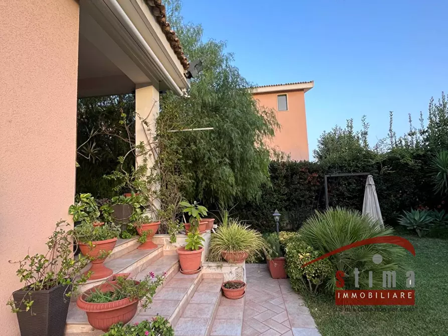 Immagine 40 di Villa in vendita  in Traversa Sinerchia a Siracusa