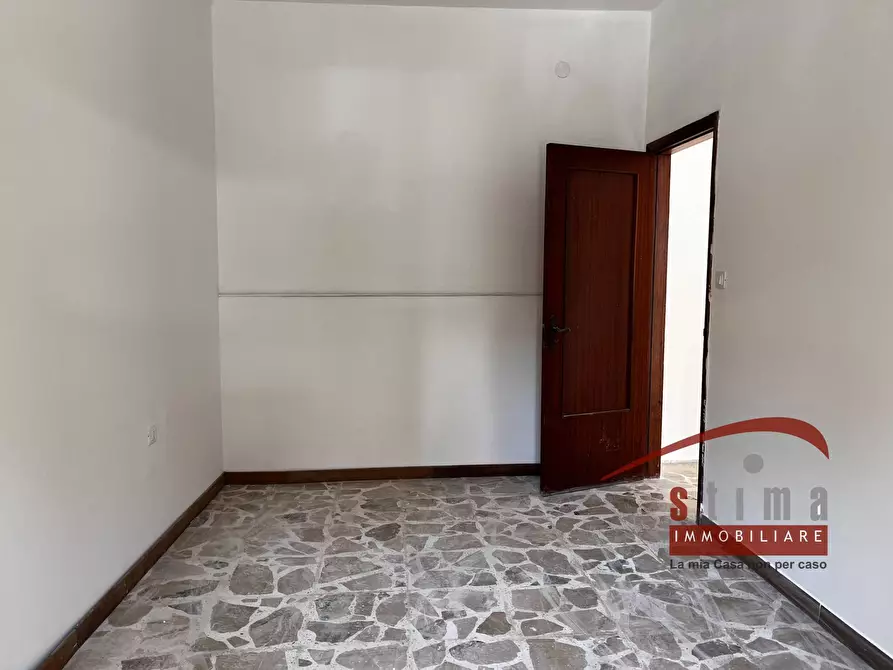 Immagine 20 di Box auto in vendita  in radice 7 a Siracusa