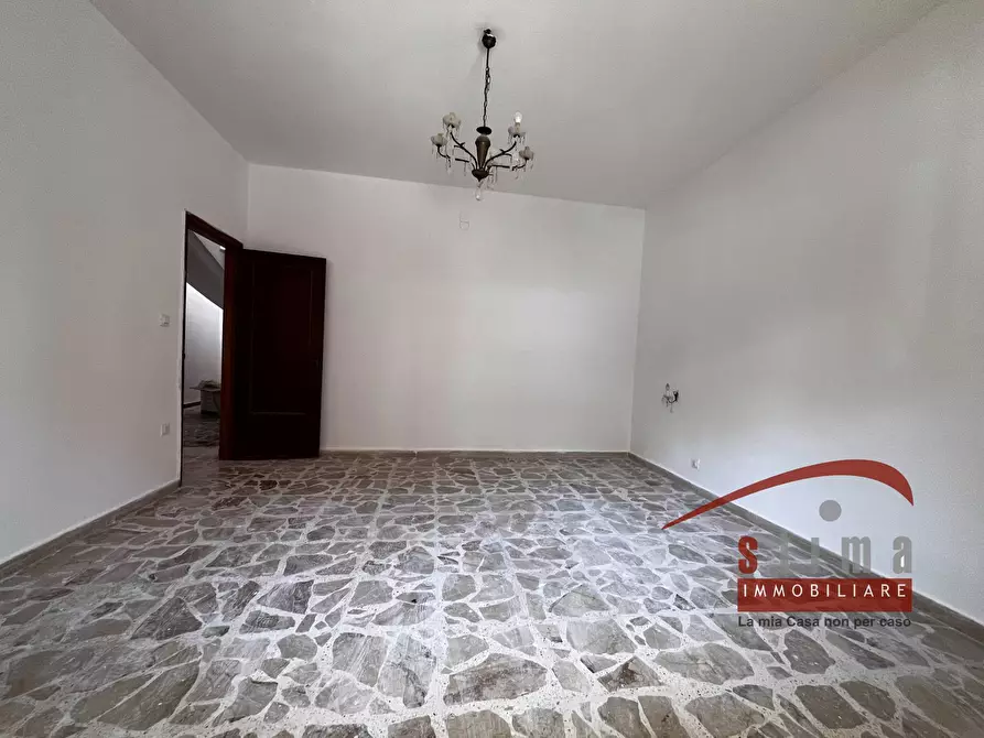 Immagine 22 di Box auto in vendita  in radice 7 a Siracusa