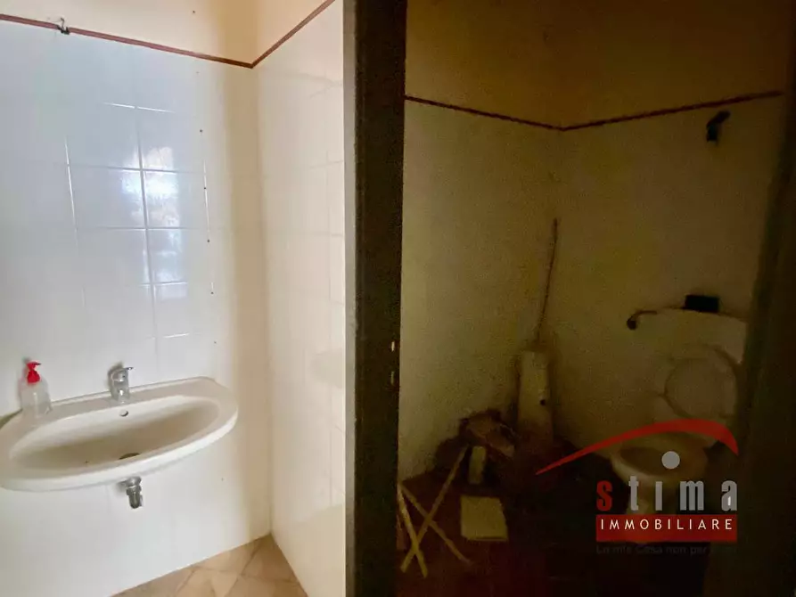 Immagine 5 di Locale commerciale in vendita  in via della giudecca 53 a Siracusa