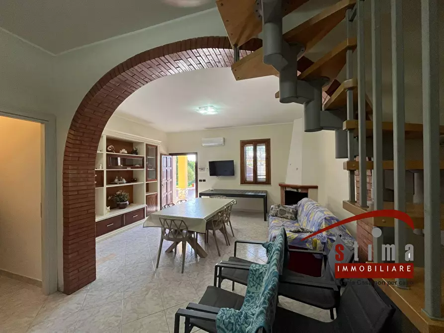 Immagine 9 di Villa in vendita  in via del berillio a Siracusa