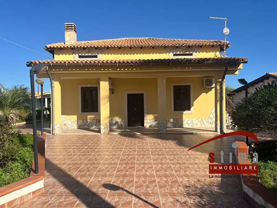Immagine 31 di Villa in vendita  in via del berillio a Siracusa