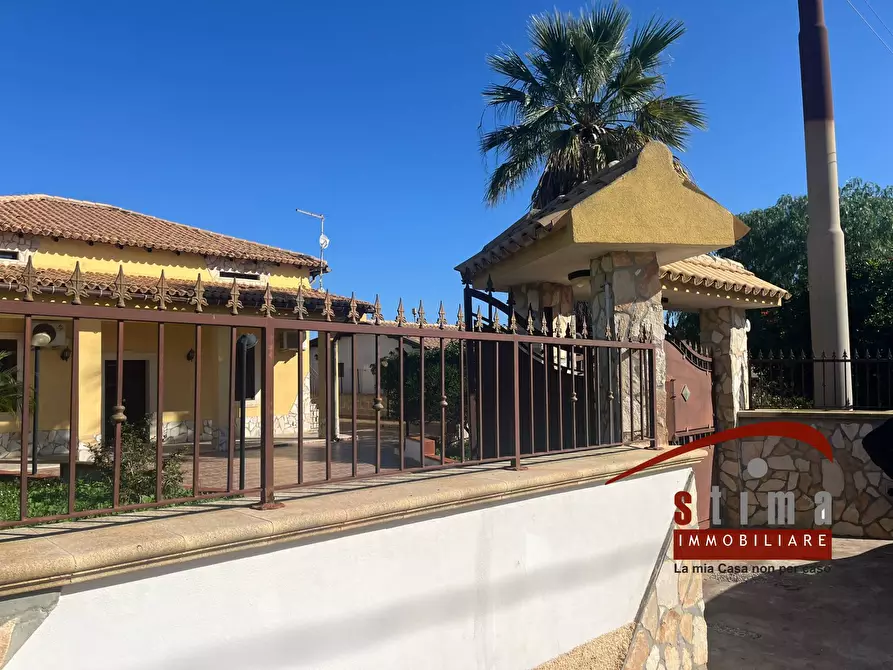 Immagine 4 di Villa in vendita  in via del berillio a Siracusa