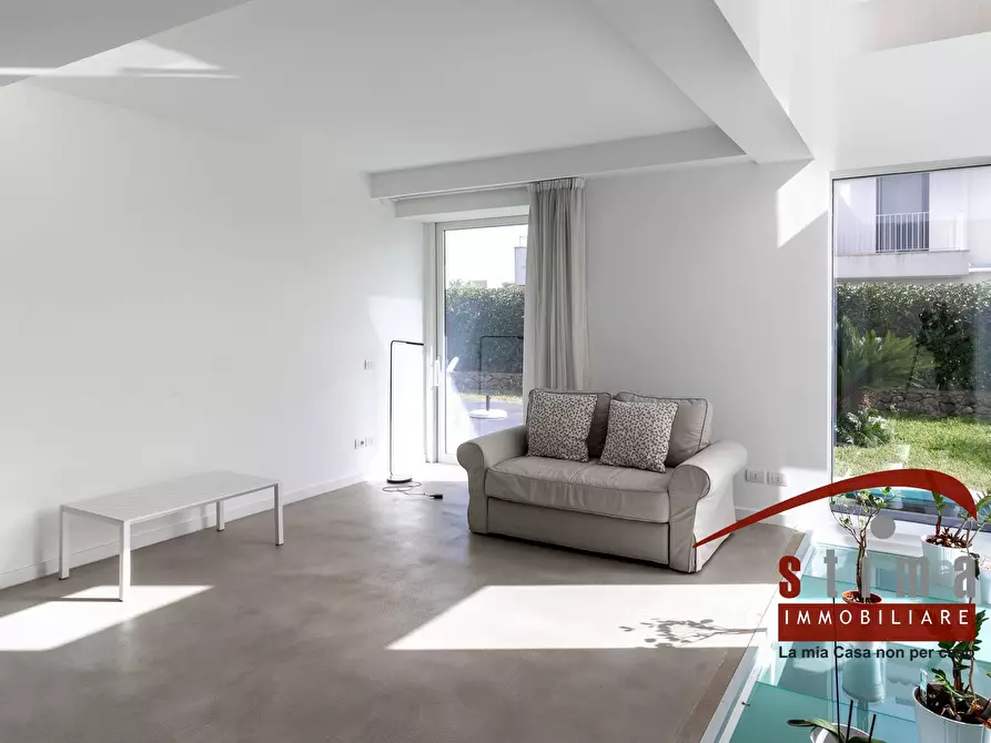 Immagine 4 di Villa in vendita  a Siracusa