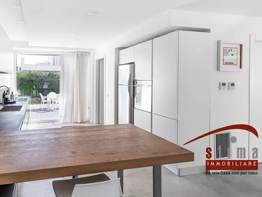 Immagine 9 di Villa in vendita  a Siracusa