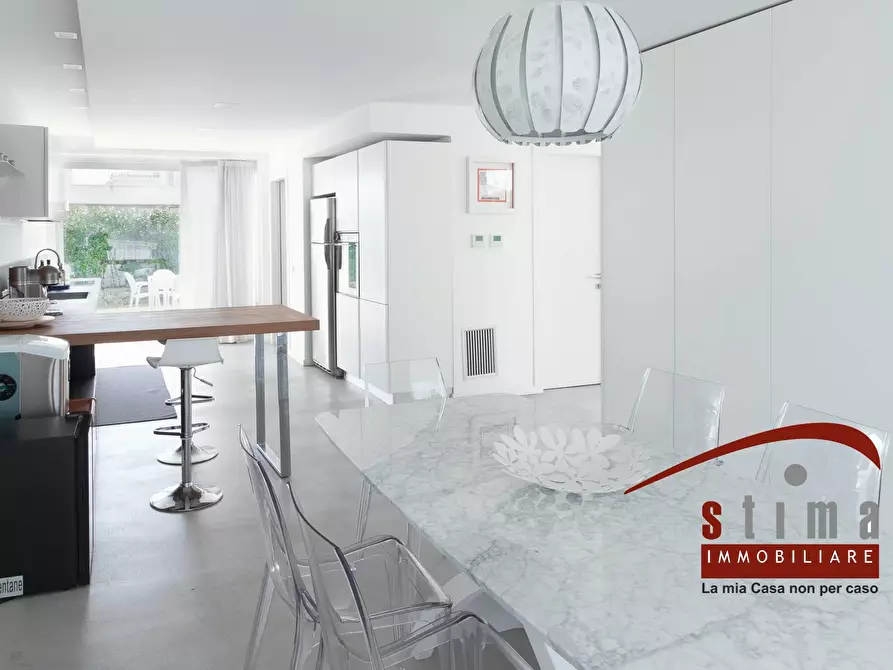 Immagine 10 di Villa in vendita  a Siracusa